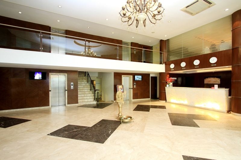 Shravanthi Sarovar Portico Bangalore Bagian luar foto